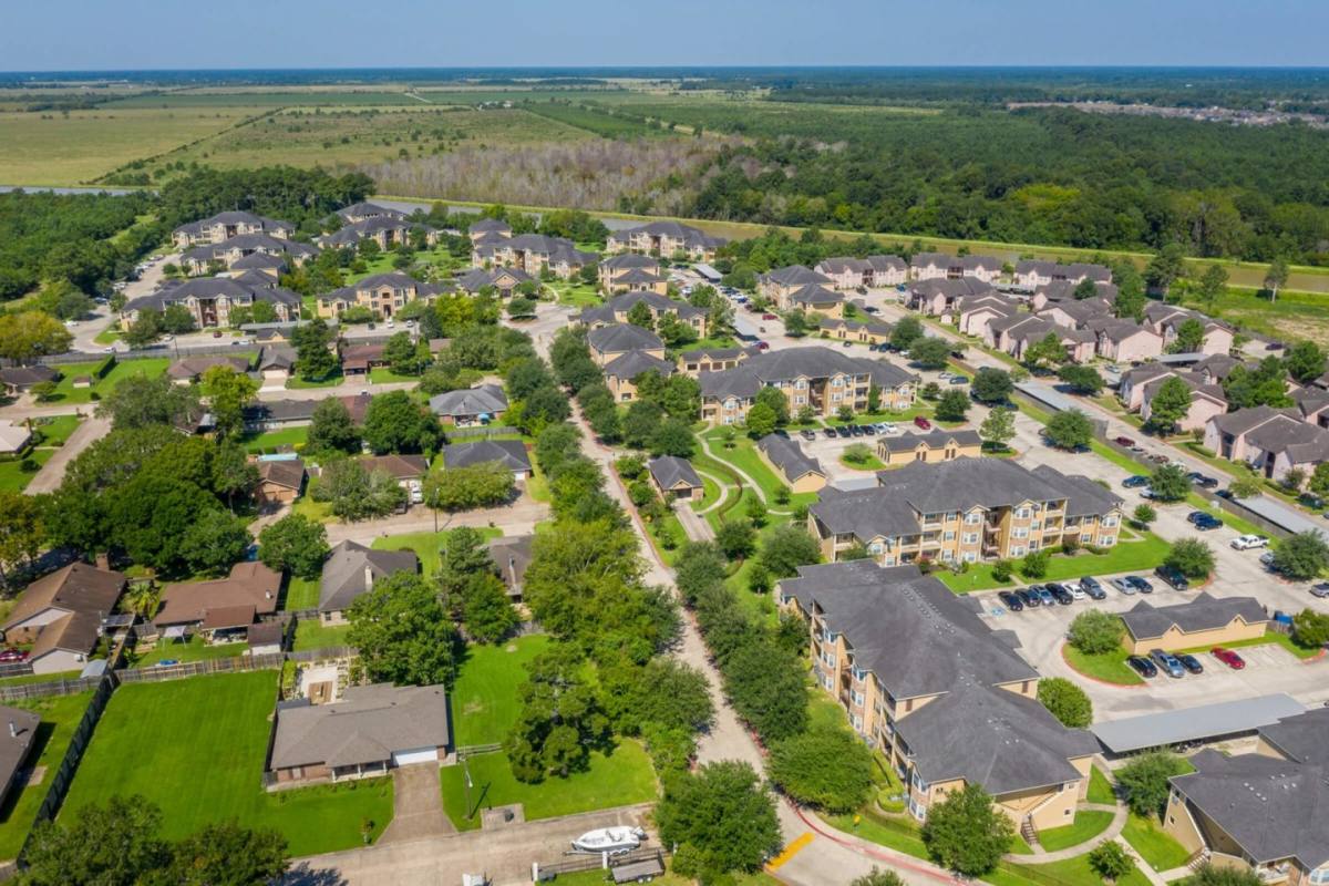 Apartment for rent at West End Lodge Luxury Apartment Homes, 4215 N Major Dr, Beaumont, TX 77713