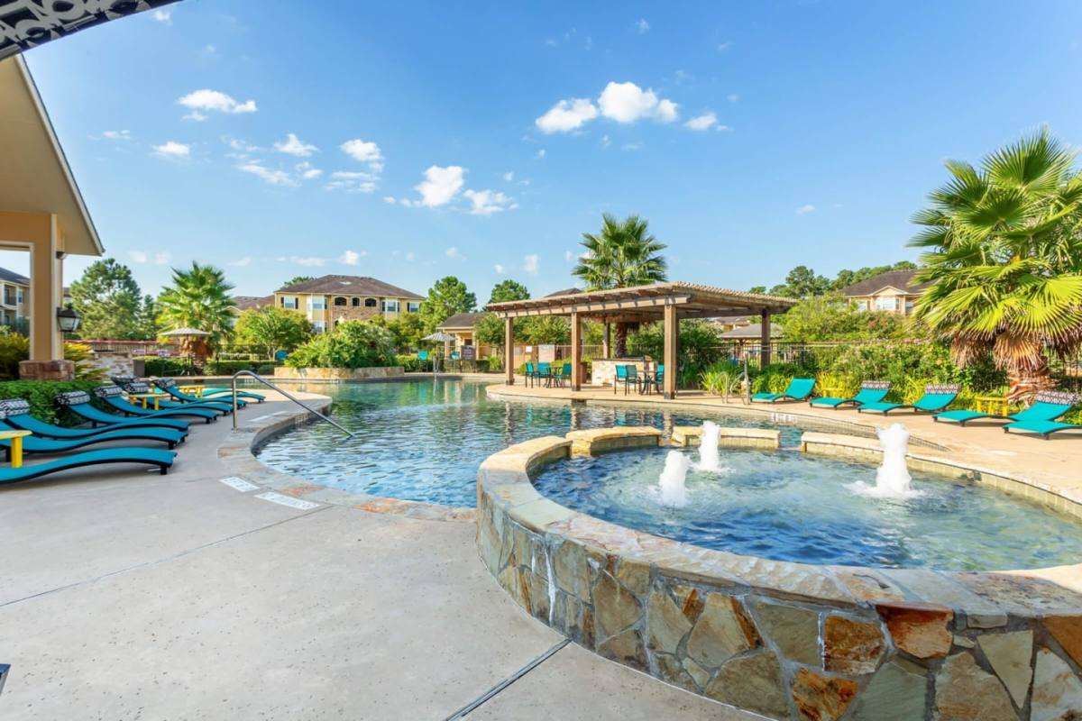 Apartment for rent at West End Lodge Luxury Apartment Homes, 4215 N Major Dr, Beaumont, TX 77713