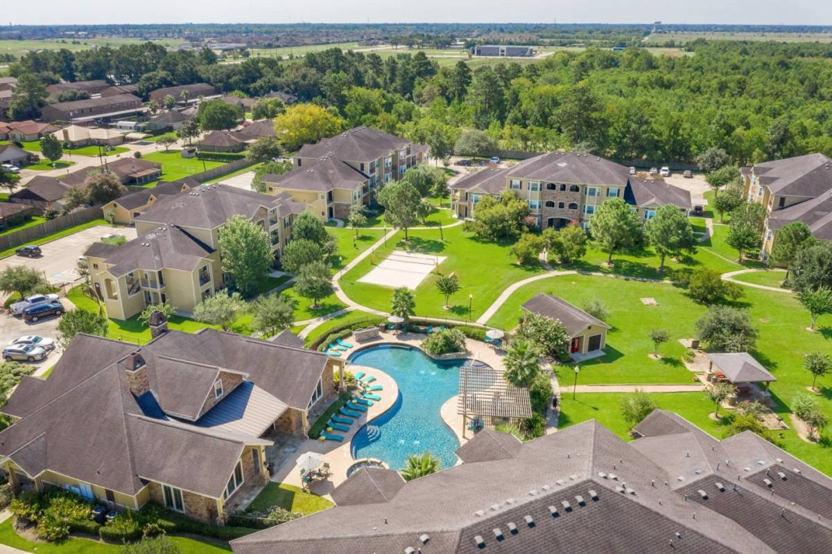 Apartment for rent at West End Lodge Luxury Apartment Homes, 4215 N Major Dr, Beaumont, TX 77713