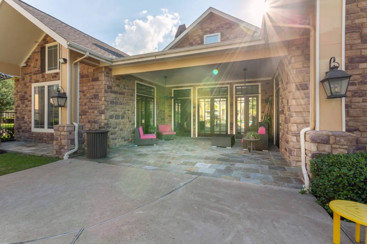 Apartment for rent at West End Lodge Luxury Apartment Homes, 4215 N Major Dr, Beaumont, TX 77713