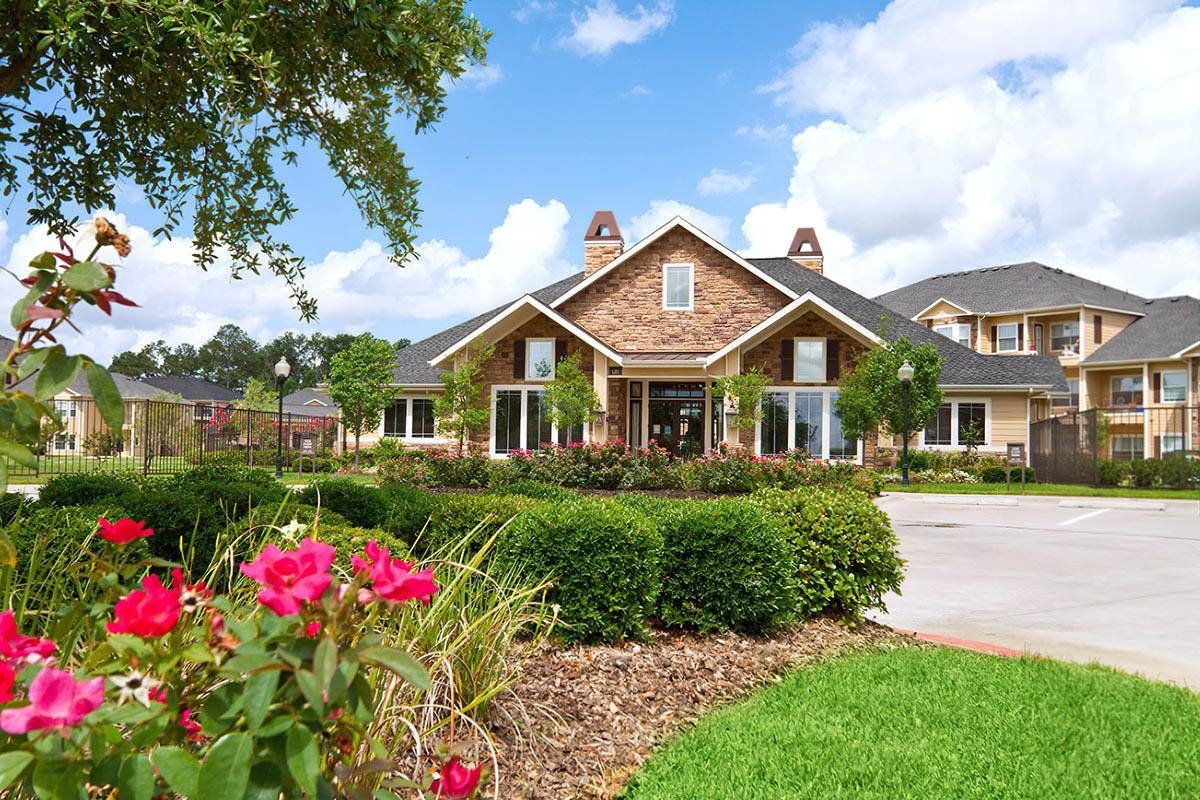 Apartment for rent at West End Lodge Luxury Apartment Homes, 4215 N Major Dr, Beaumont, TX 77713