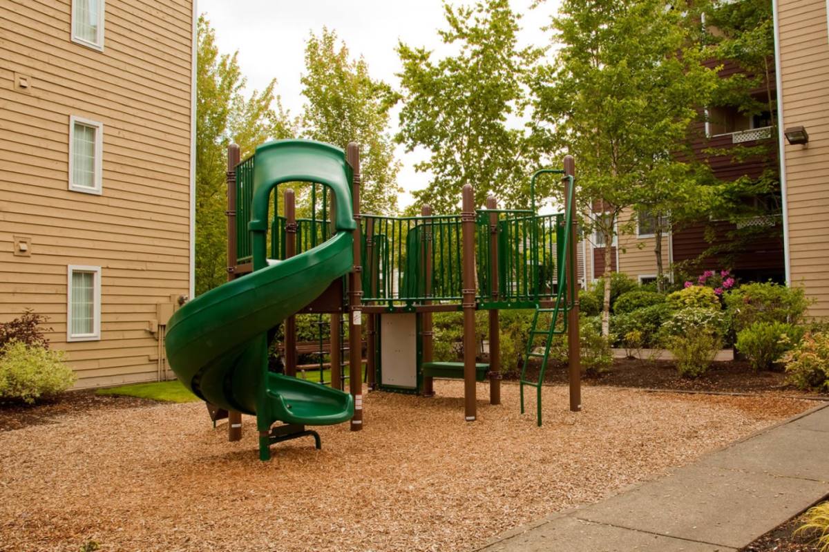 Apartment for rent at Redmond Place, 8935 160th Ave NE, Redmond, WA 98052