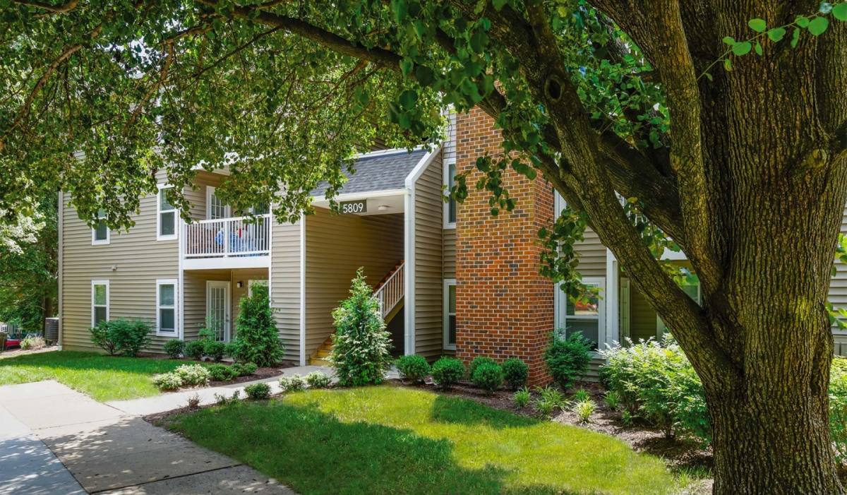 Apartment for rent at Burke Shire Commons, 5812 Chase Commons Court, Burke, VA 22015
