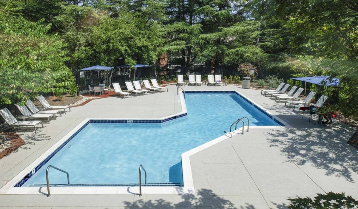 Apartment for rent at Burke Shire Commons, 5812 Chase Commons Court, Burke, VA 22015