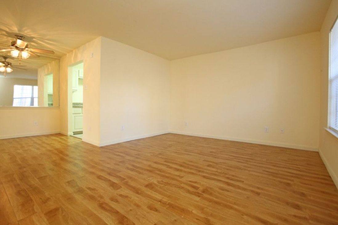 Apartment for rent at Vintage, 6500 W 43rd St, Houston, TX 77092