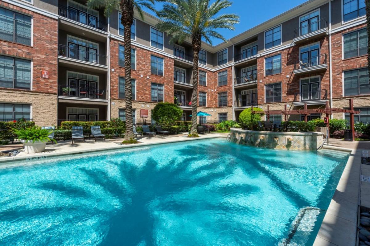 Apartment for rent at The Augusta, 2660 Augusta Dr, Houston, TX 77057