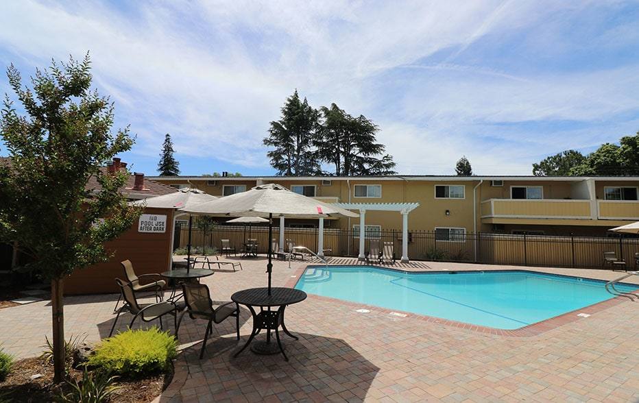 Apartment for rent at Mountain View, 1220 Monument Blvd, Concord, CA 94520