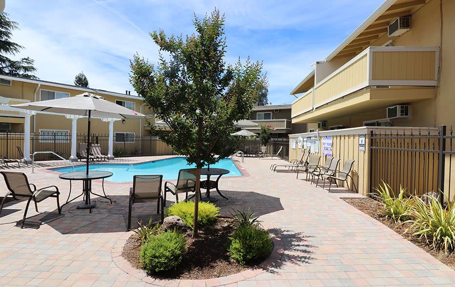 Apartment for rent at Mountain View, 1220 Monument Blvd, Concord, CA 94520