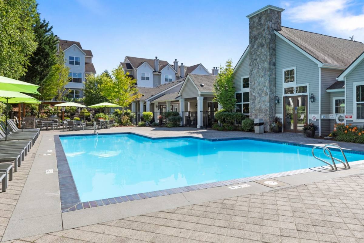 Apartment for rent at Highgrove, 12433 Admiralty Way, Everett, WA 98204