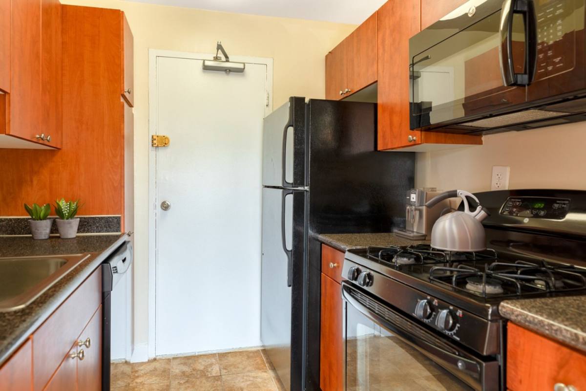 Apartment for rent at Park Adams, 2000 N Adams St, Arlington, VA 22201