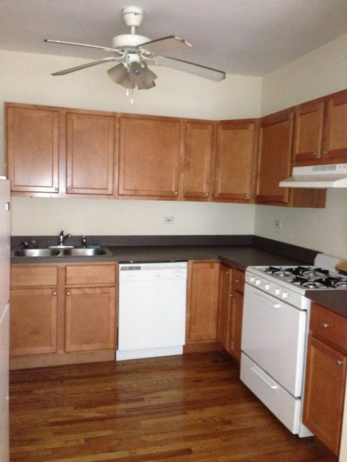 Apartment for rent at Foster & Damen, 5208 N Damen Ave, Chicago, IL 60625