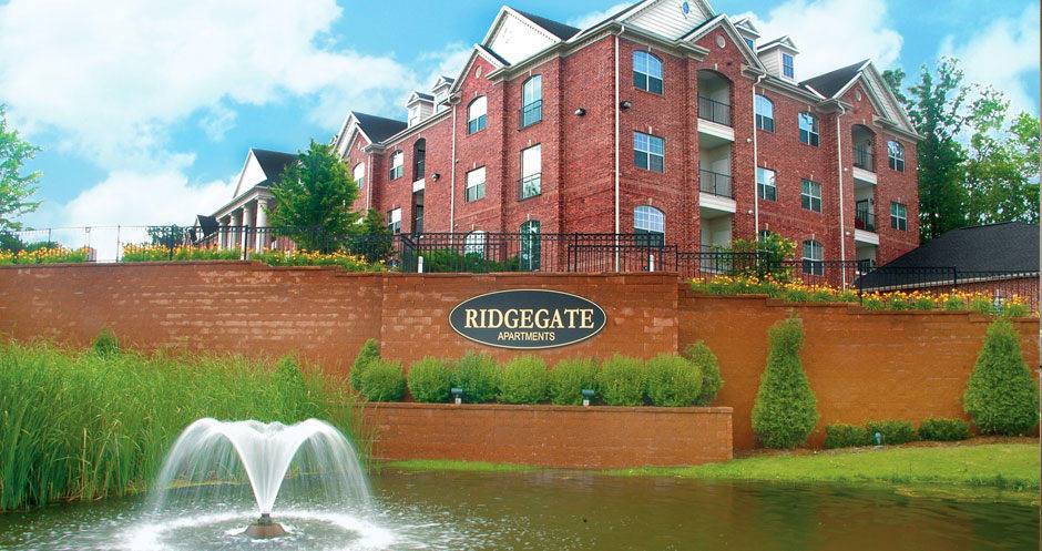 Apartment for rent at Ridgegate, 1919 Ymca Lane, Hopkins, MN 55305