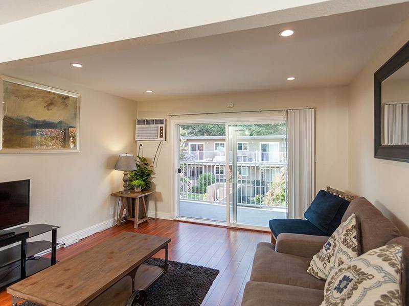 Apartment for rent at Sun Valley Apartment Homes, 1400 Contra Costa Blvd, Pleasant Hill, CA 94523