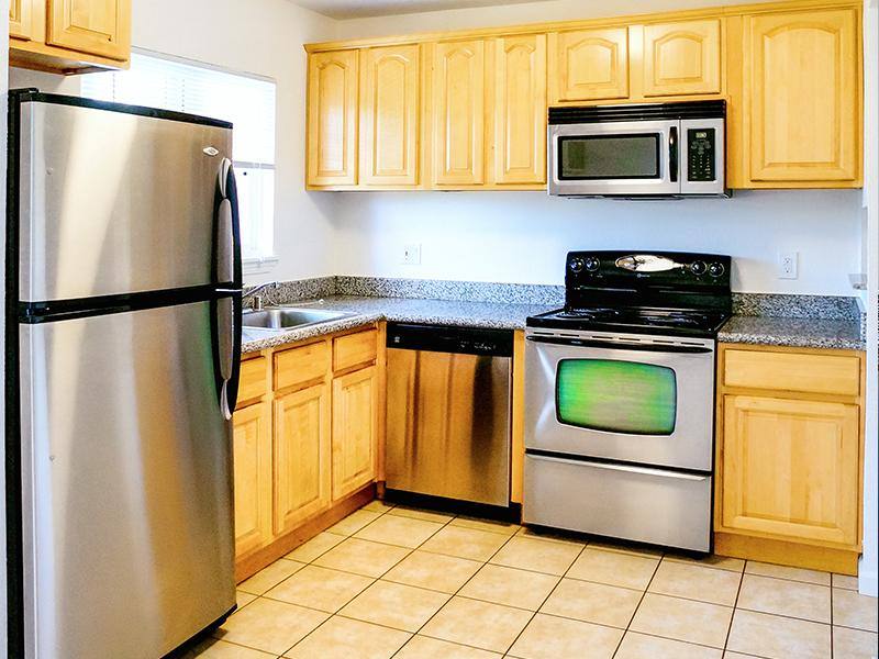 Apartment for rent at Sun Valley Apartment Homes, 1400 Contra Costa Blvd, Pleasant Hill, CA 94523