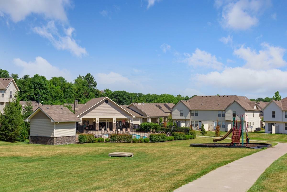Townhouse for rent at Bennington Park Townhomes, 6601 NE 39th St, Kansas City, MO 64117