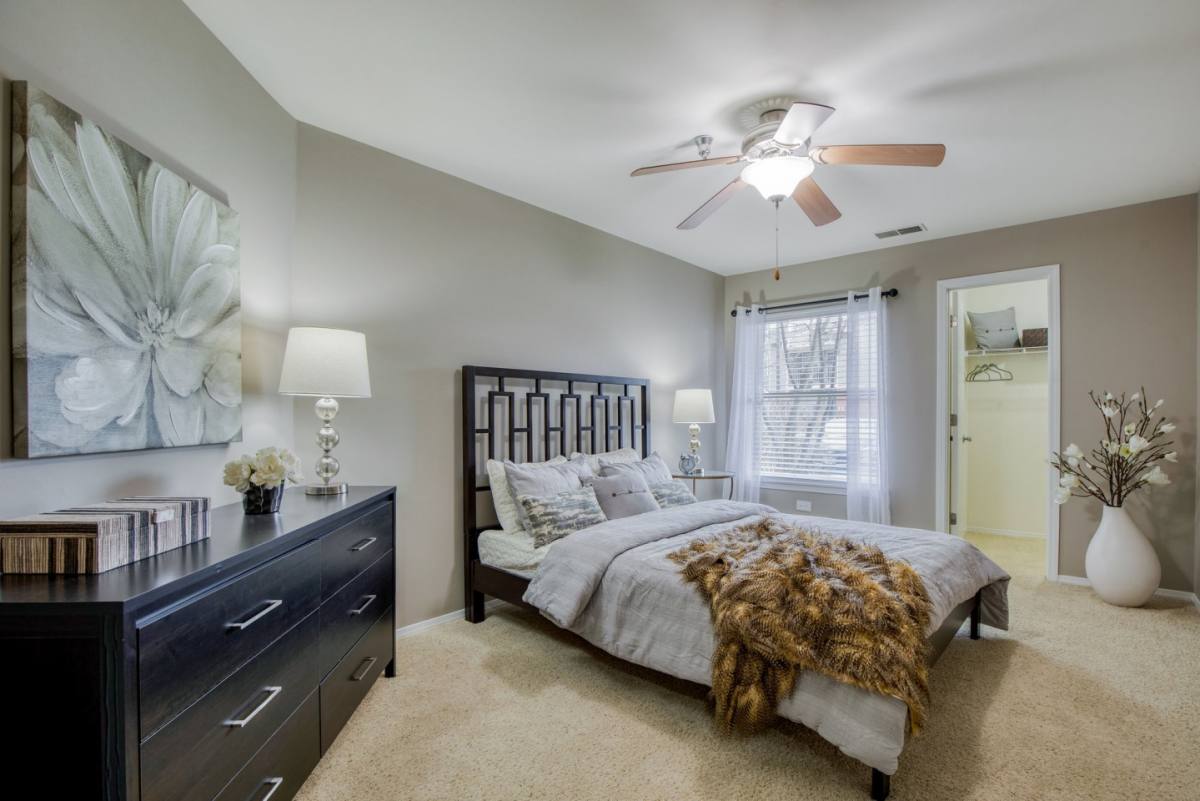 Townhouse for rent at Hawthorn at Oakhurst, 245 N Oakhurst Dr, Aurora, IL 60504