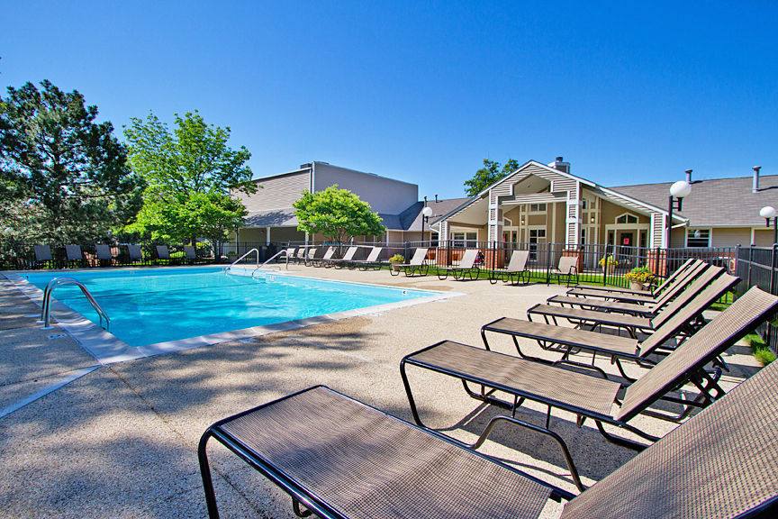 Townhouse for rent at Hawthorn at Oakhurst, 245 N Oakhurst Dr, Aurora, IL 60504