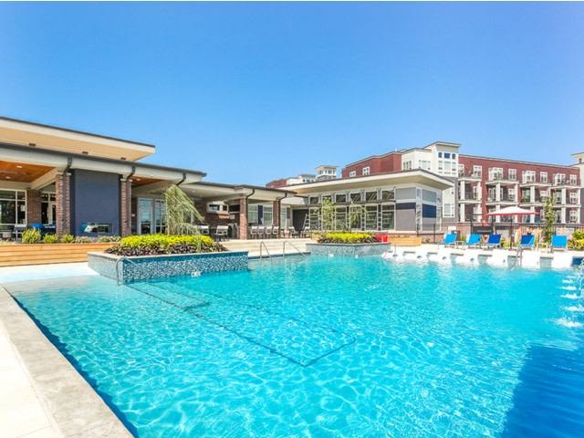 Apartment for rent at Summit Square, 789 NW Donovan Rd, Lees Summit, MO 64086