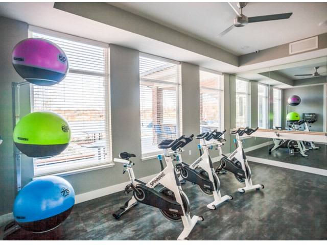Apartment for rent at Summit Square, 789 NW Donovan Rd, Lees Summit, MO 64086