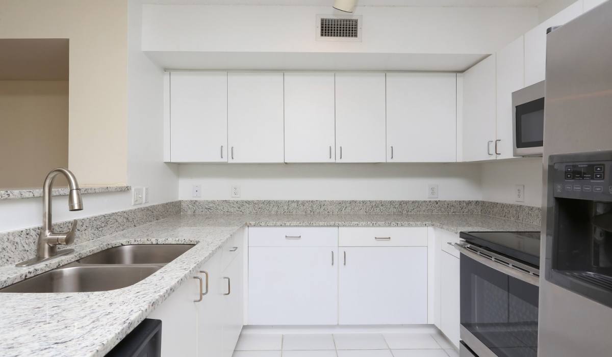 Apartment for rent at Yacht Club at Brickell, 1111 Brickell Bay Dr, Miami, FL 33131