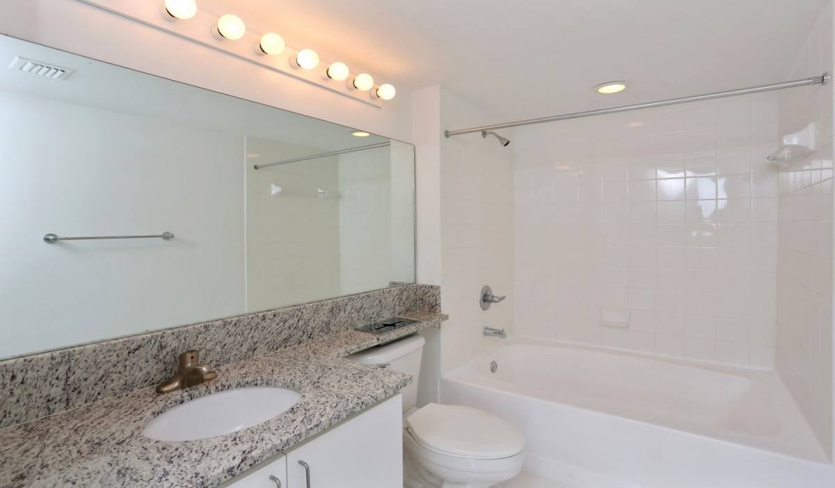 Apartment for rent at Yacht Club at Brickell, 1111 Brickell Bay Dr, Miami, FL 33131