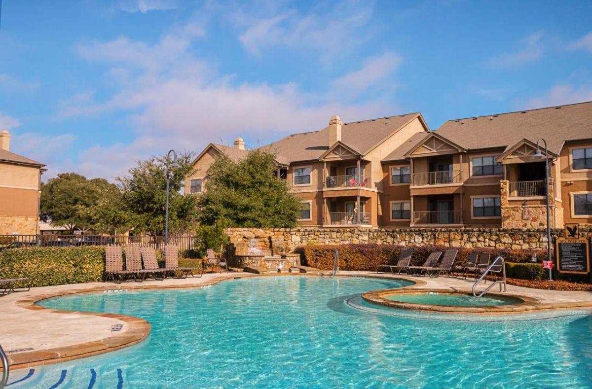 Apartment for rent at 101 N Roaring Springs Rd, Fort Worth, TX 76114