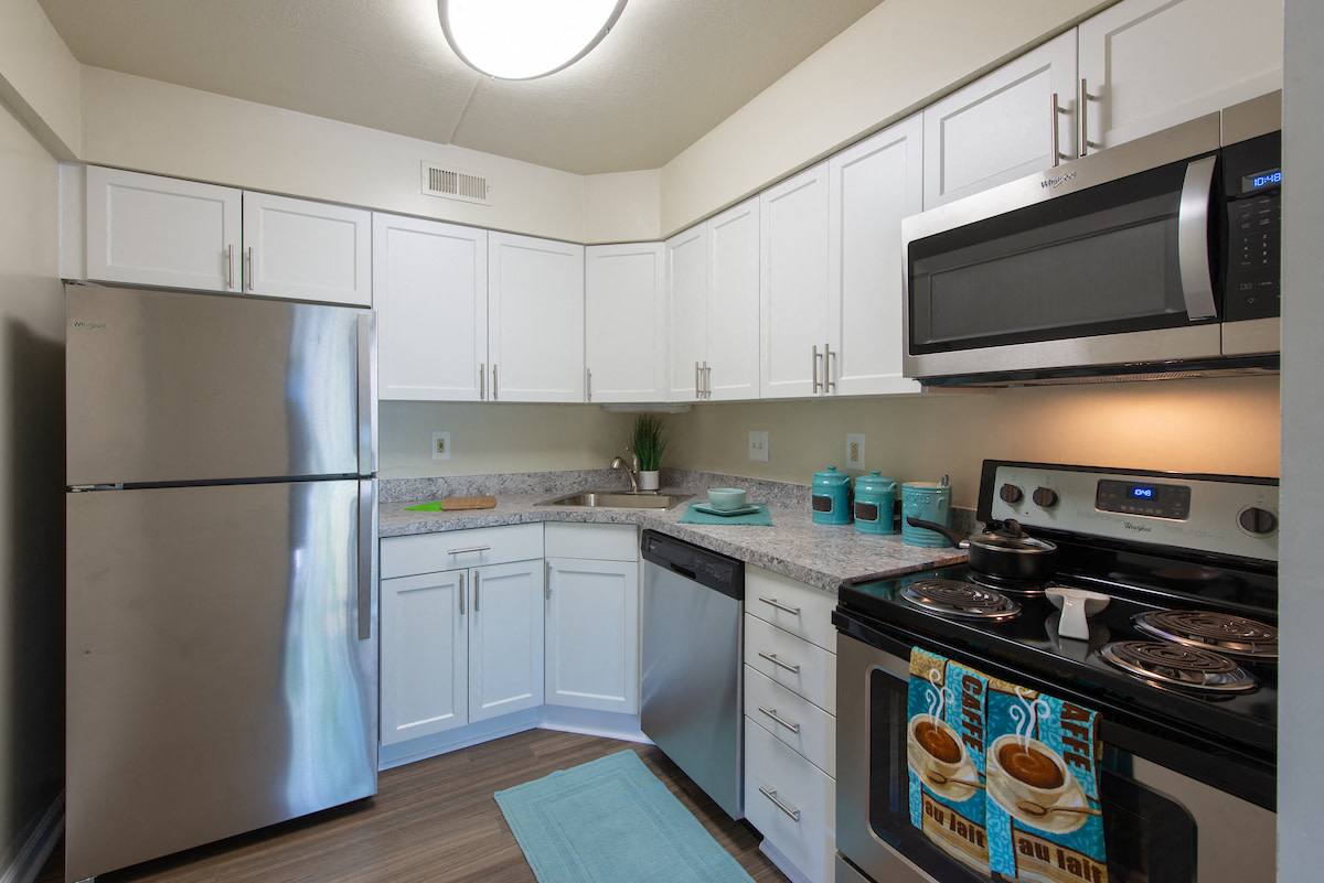 Apartment for rent at Tuscarora Creek, 130 Clubhouse Dr SW, Leesburg, VA 20175