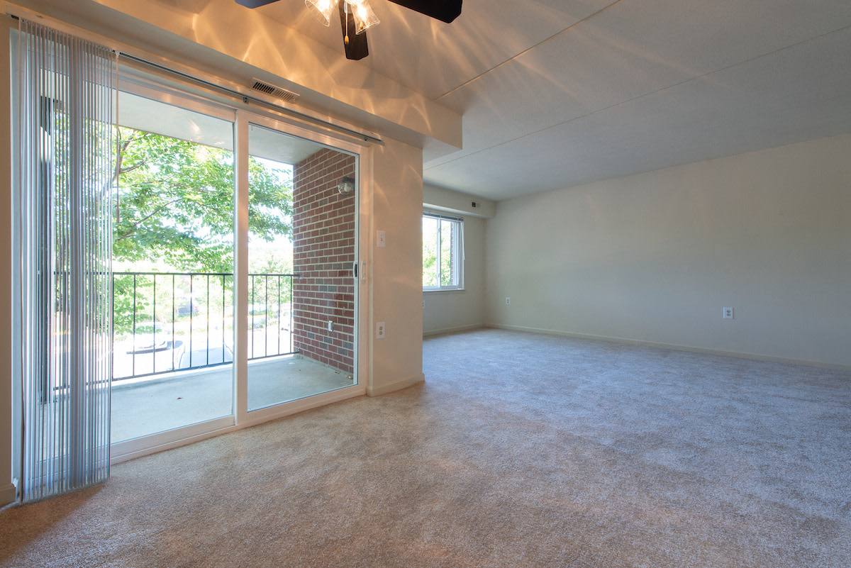 Apartment for rent at Tuscarora Creek, 130 Clubhouse Dr SW, Leesburg, VA 20175