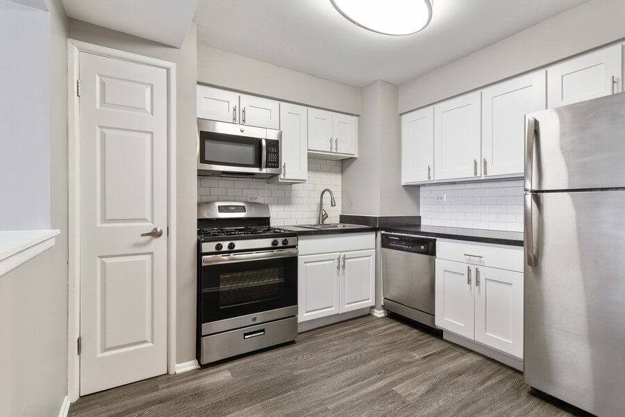 Apartment for rent at Midpointe, 4050 W 115th St, Chicago, IL 60655
