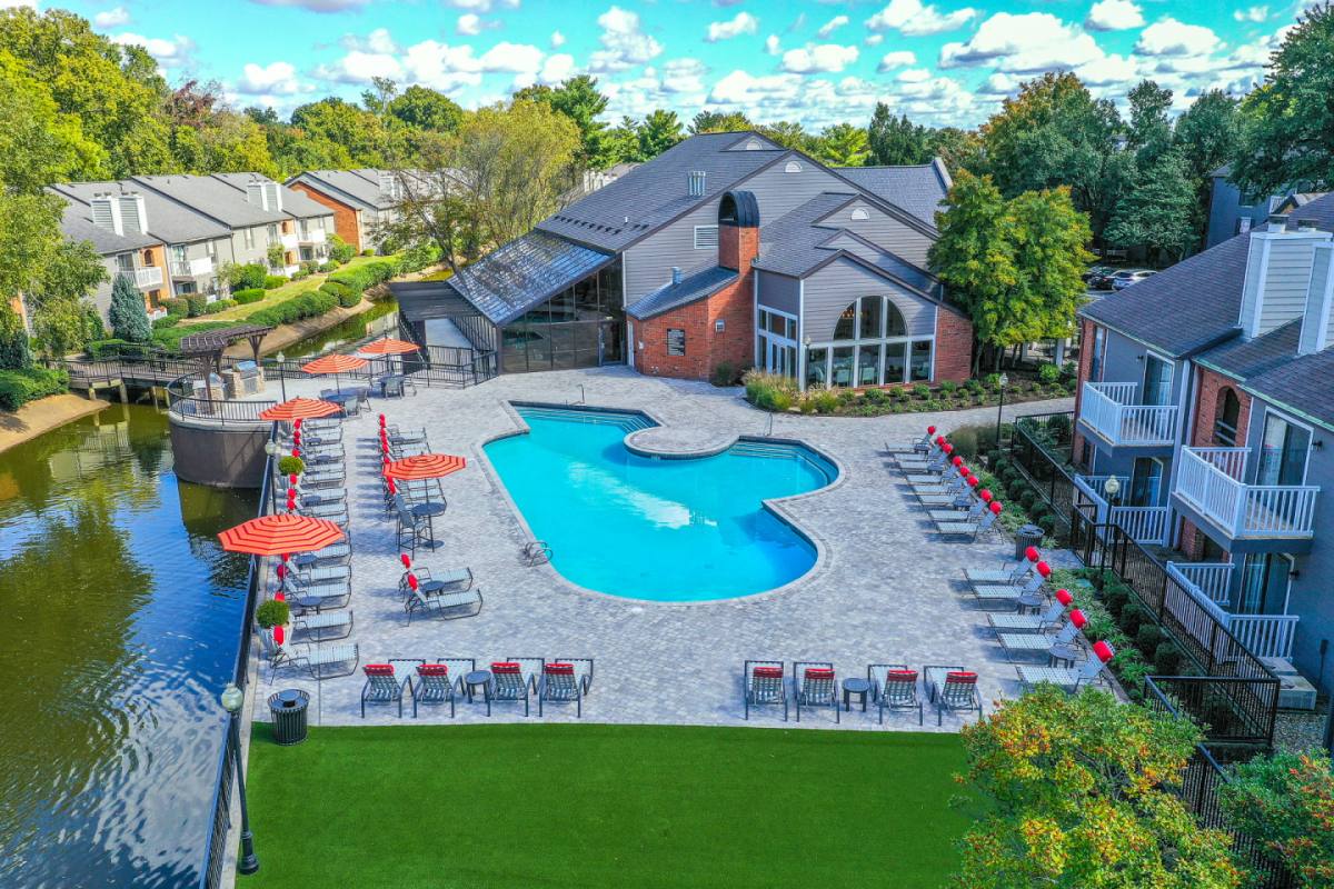 Apartment for rent at Waterford Place Apartment Homes, 4105 Waterford Circle, Louisville, KY 40207