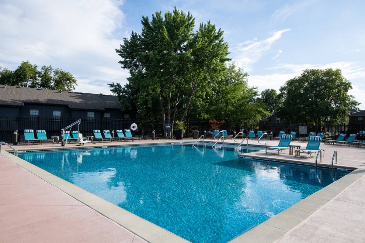 Townhouse for rent at Barrington Park, 10925 Hauser St, Overland Park, KS 66210