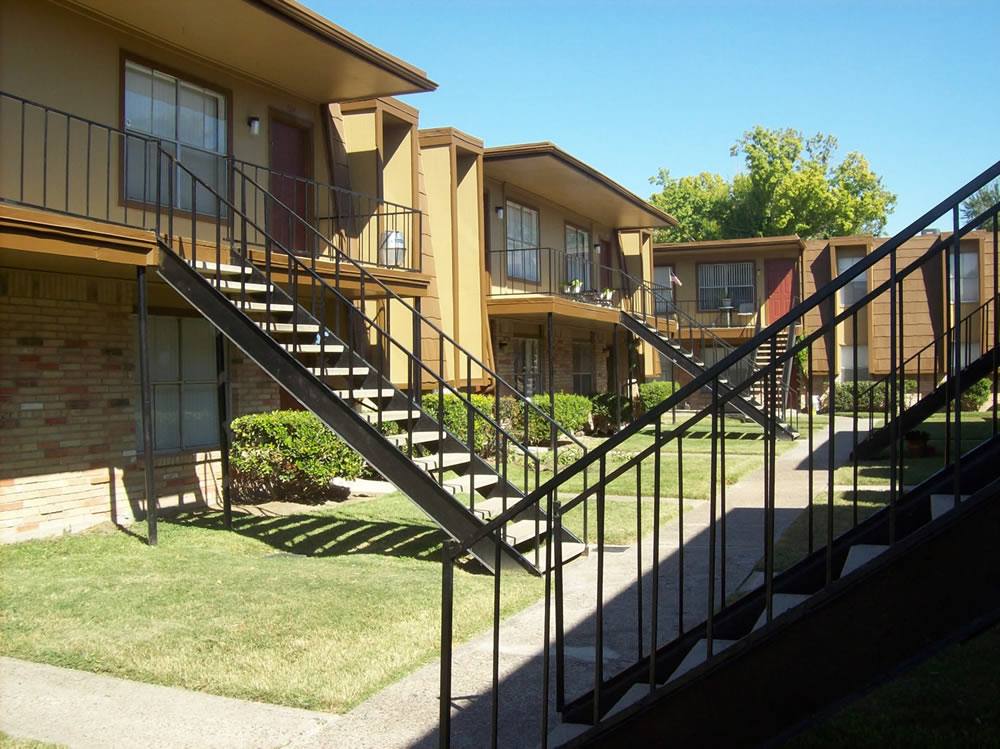 Townhouse for rent at Cedar Bluff, 5930 Red Bluff Rd, Pasadena, TX 77505