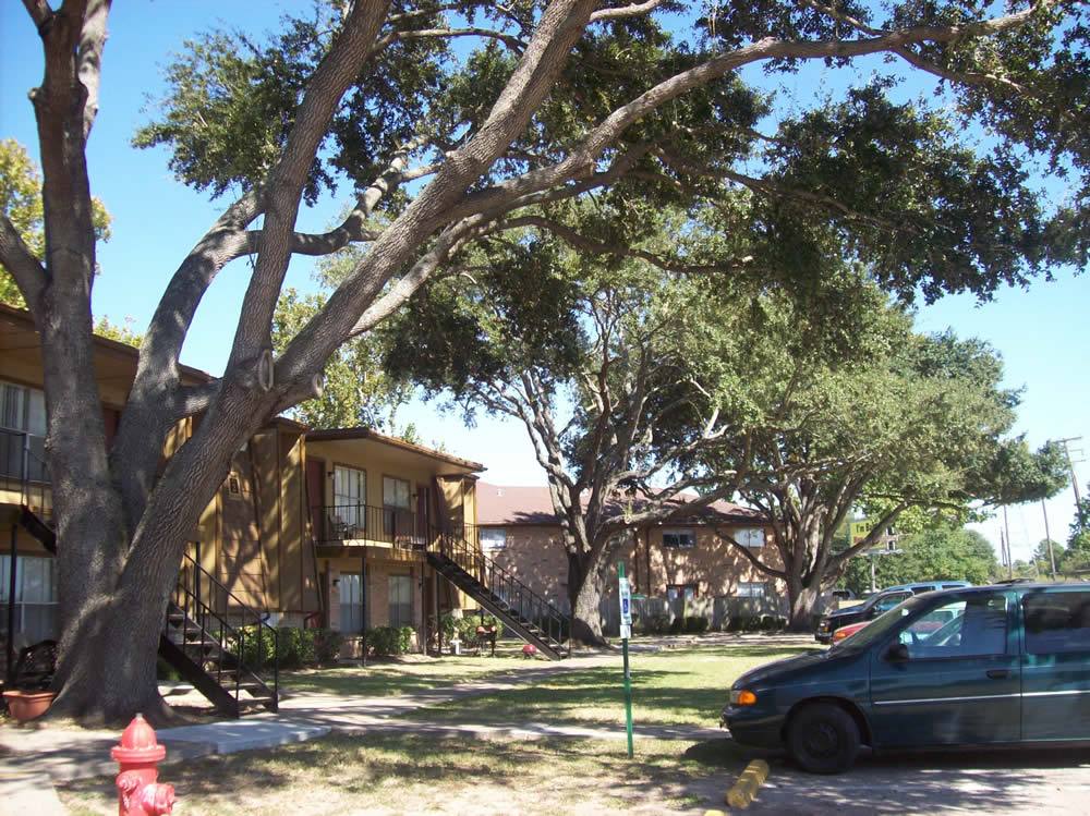 Townhouse for rent at Cedar Bluff, 5930 Red Bluff Rd, Pasadena, TX 77505