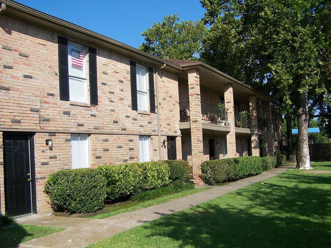 Townhouse for rent at Cedar Bluff, 5930 Red Bluff Rd, Pasadena, TX 77505