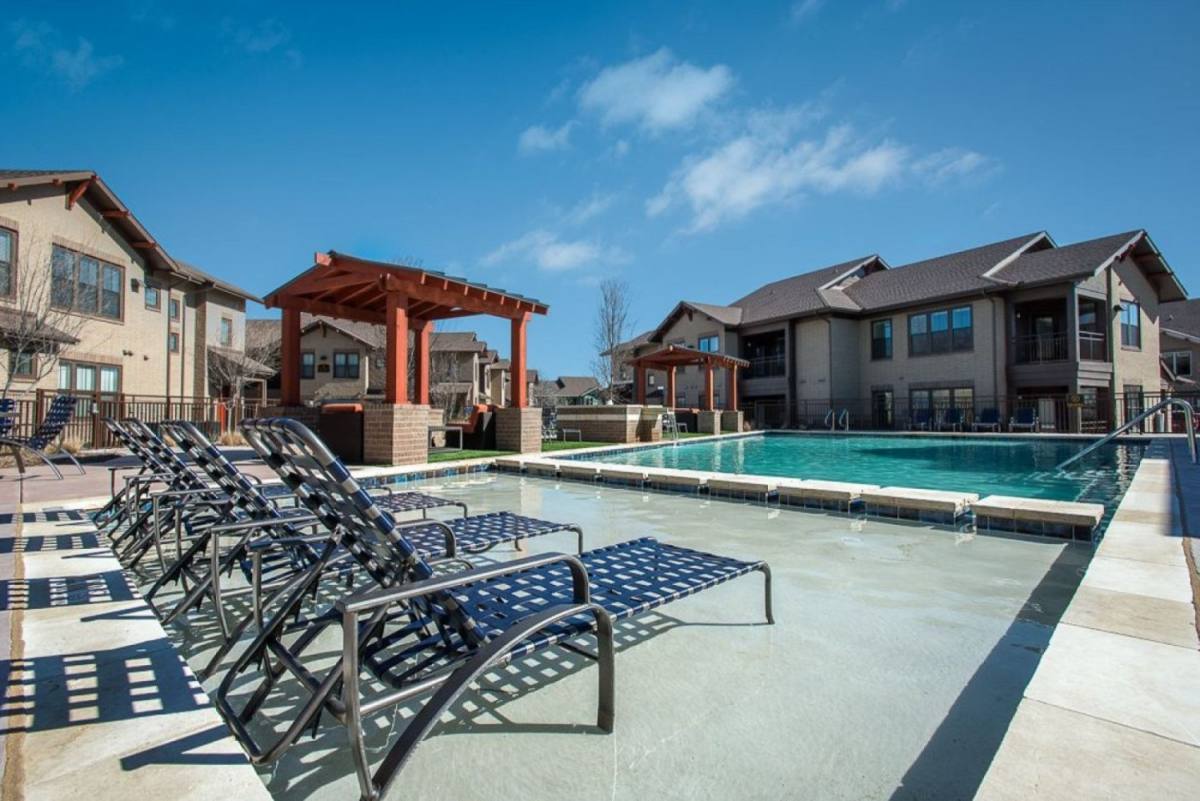 Townhouse for rent at Creekside Townhomes, 3650 Custer Parkway, Richardson, TX 75080