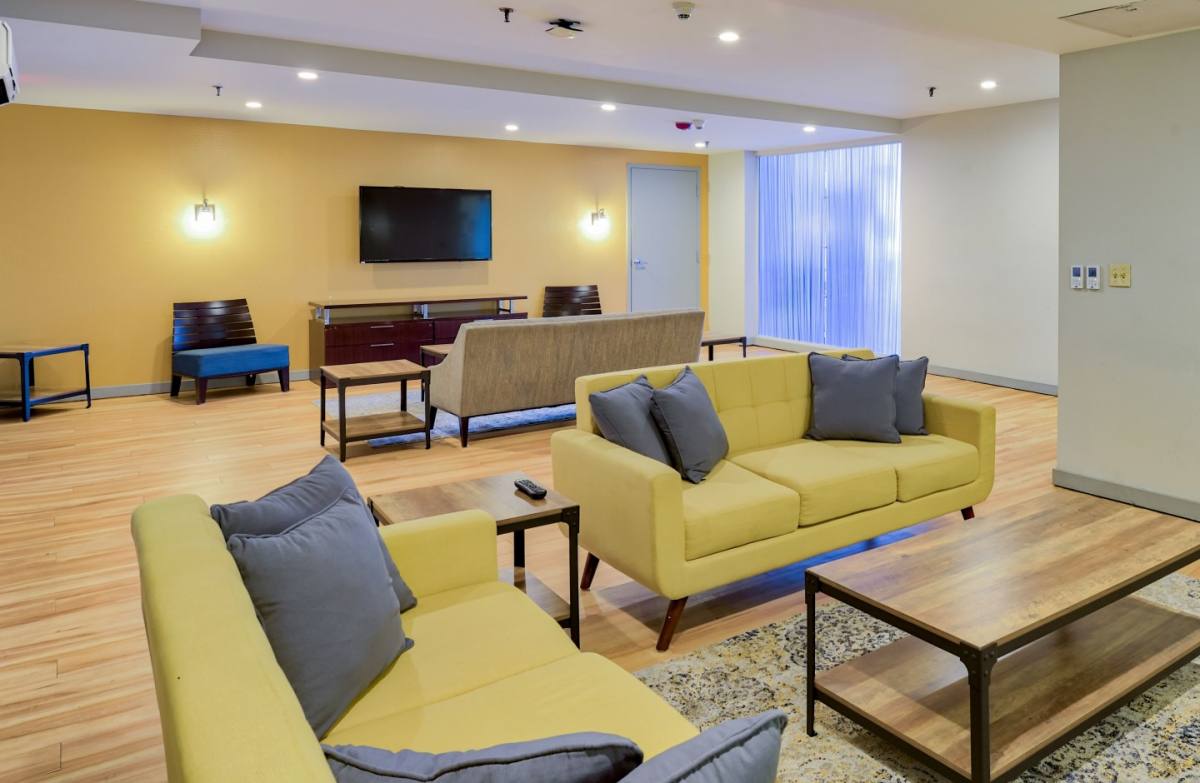 Apartment for rent at Vista, 2805 N 47th St, Philadelphia, PA 19131