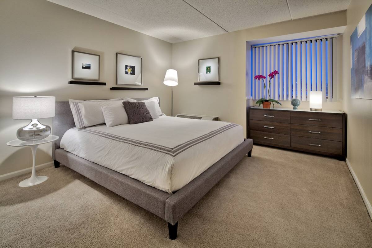 Apartment for rent at The Glen View, 2600 Golf Rd, Glenview, IL 60025
