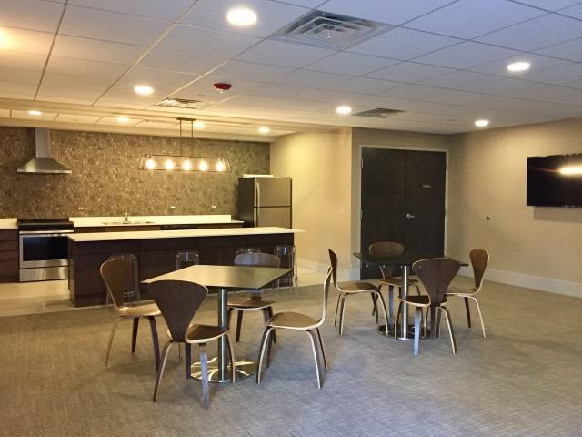 Apartment for rent at The Glen View, 2600 Golf Rd, Glenview, IL 60025
