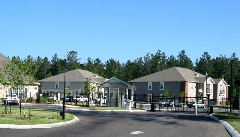 Apartment for rent at Cypress Park, 300 S Lehmberg Rd, Columbus, MS 39702