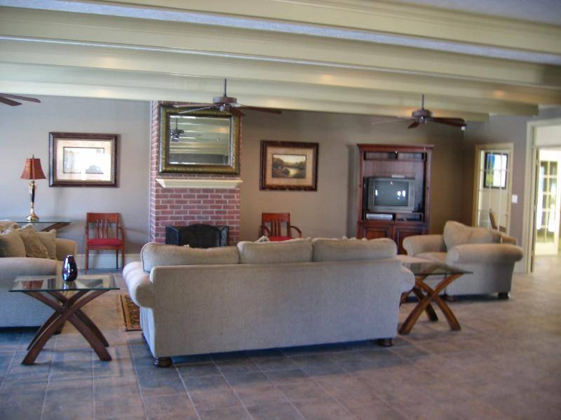 Apartment for rent at Cypress Park, 300 S Lehmberg Rd, Columbus, MS 39702