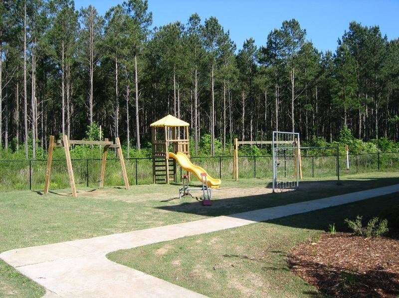 Apartment for rent at Cypress Park, 300 S Lehmberg Rd, Columbus, MS 39702