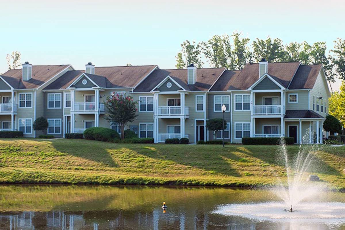 Apartment for rent at Reserve at Bridford, 1402 Bridford Parkway, Greensboro, NC 27407