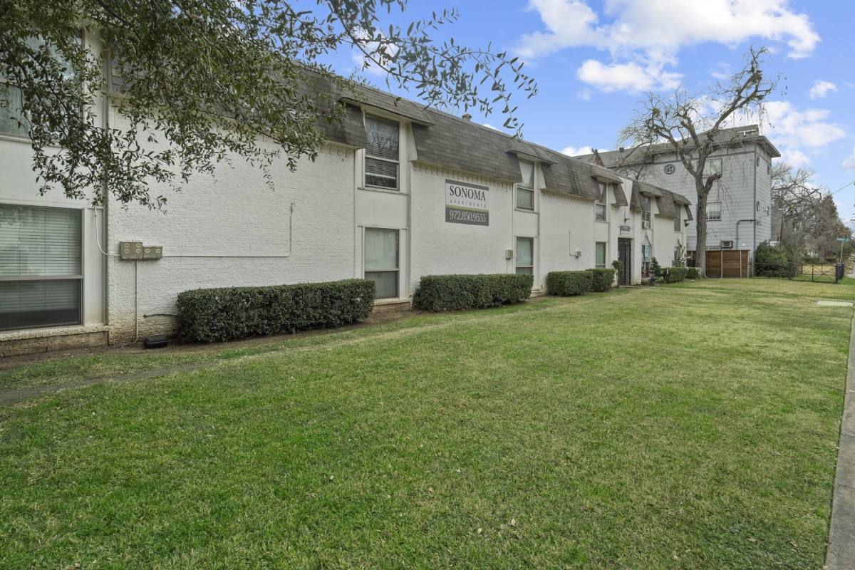 Apartment for rent at Sonoma, 2001 N Fitzhugh Ave, Dallas, TX 75204