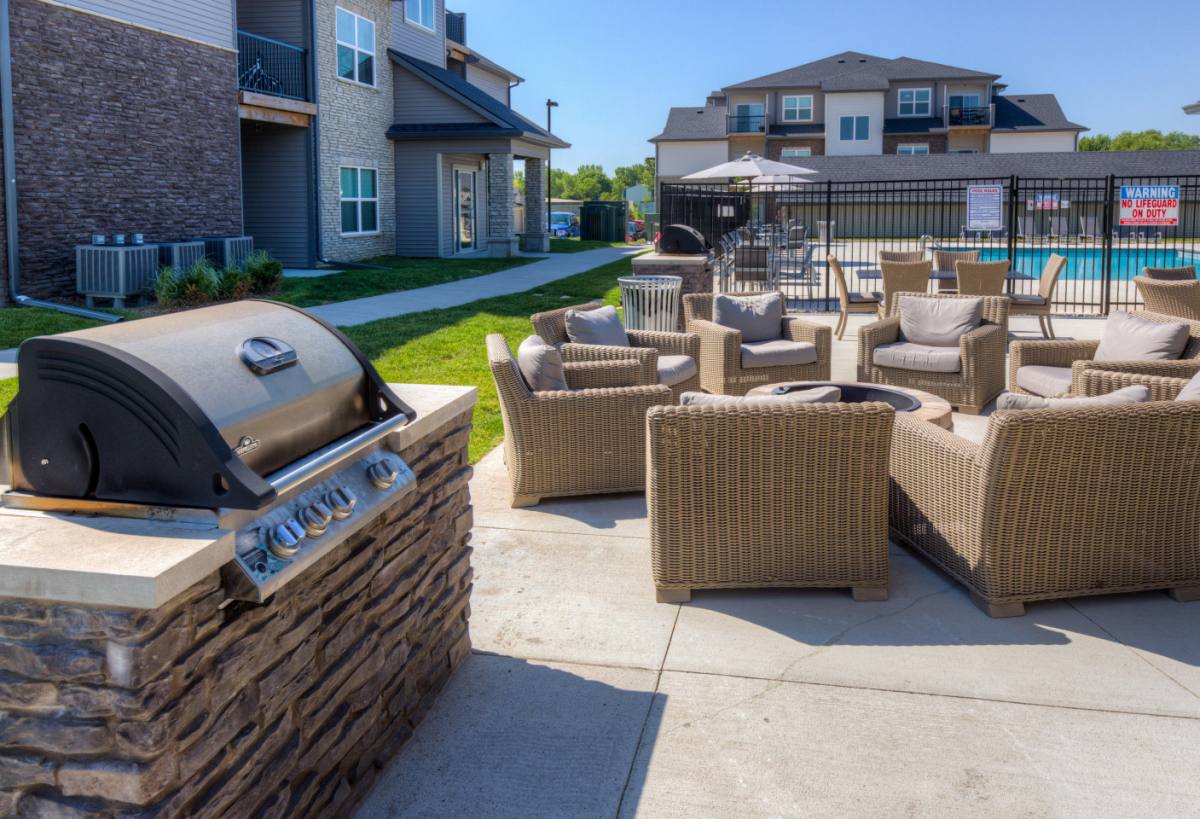 Apartment for rent at Stonegate Crossing, 15400 Boston Parkway, Clive, IA 50325