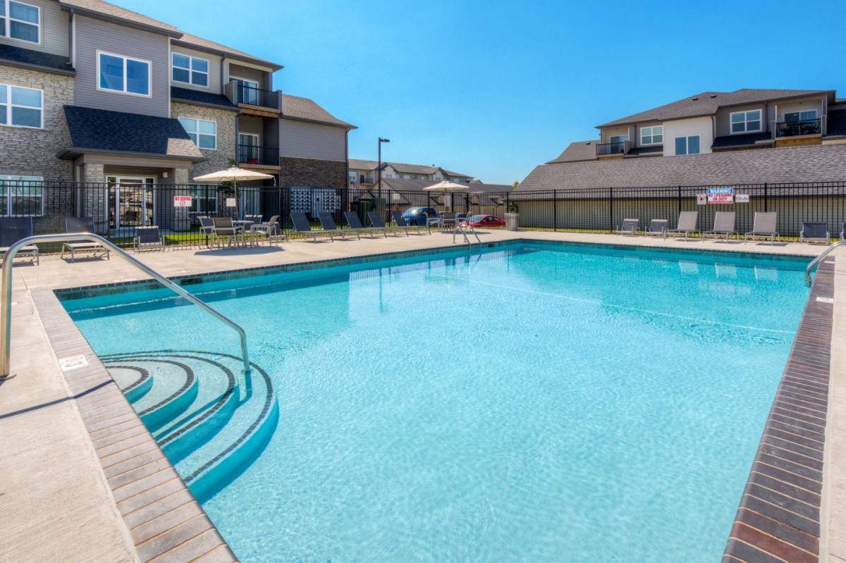 Apartment for rent at Stonegate Crossing, 15400 Boston Parkway, Clive, IA 50325