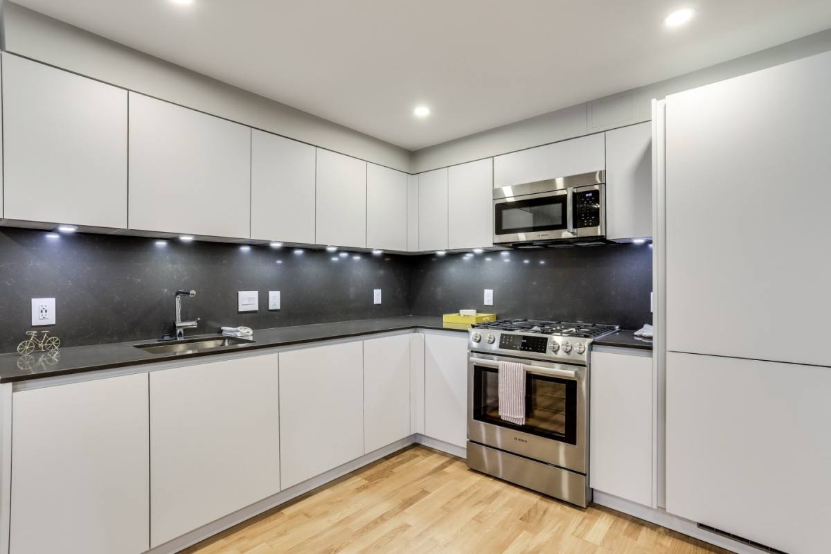 Apartment for rent at Whispering Oaks, 1310 N Oak St, Arlington, VA 22209