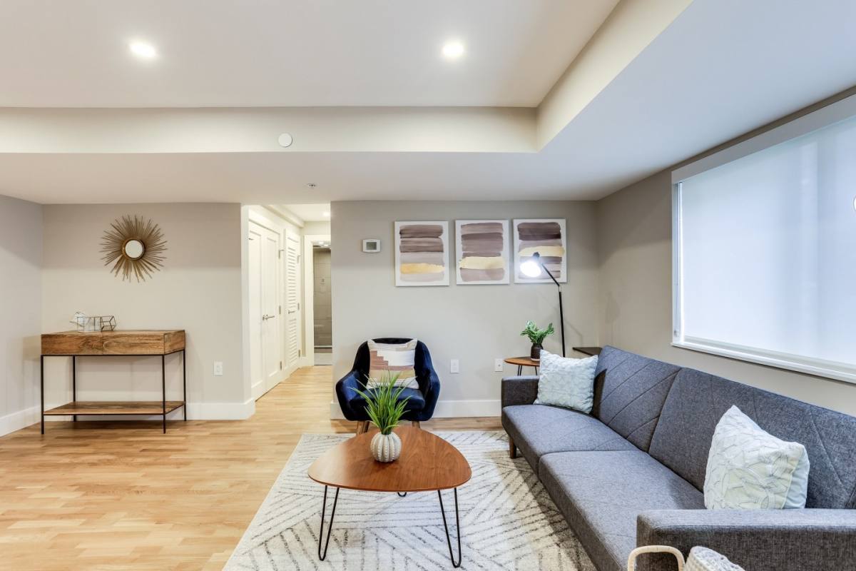 Apartment for rent at Whispering Oaks, 1310 N Oak St, Arlington, VA 22209