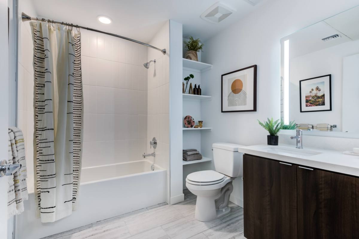 Apartment for rent at Vert, 6606 N Variel Ave, Canoga Park, CA 91303
