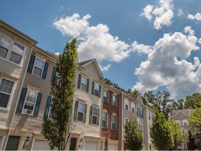 Apartment for rent at The Townes at Herndon Center, 508 Pride Ave, Herndon, VA 20170
