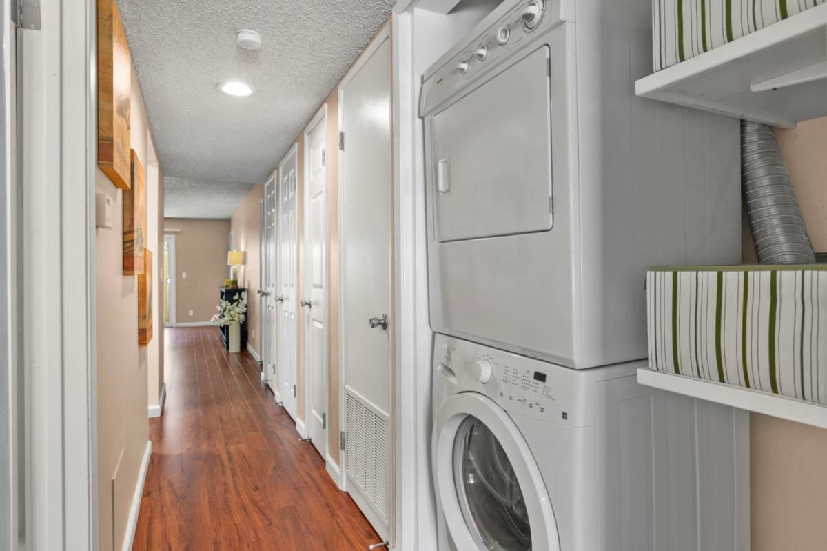 Townhouse for rent at The Meadows at Westlake Village, 605 Hampshire Rd, Westlake Village, CA 91361